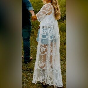 White lace kimono